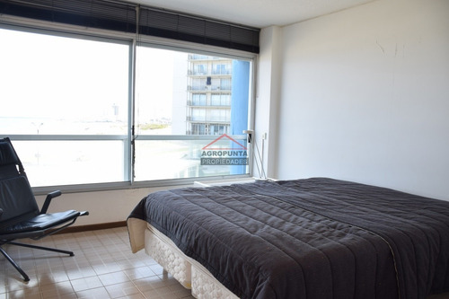 Apartamento En Venta En Excelente Punto De Playa Brava * Frente Al Mar *- Ref: 5242