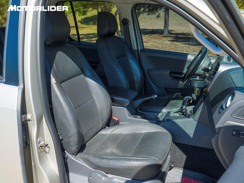 Imagen 11 de 25 de Volkswagen Amarok Highline At 4x4 Tdi| Permuta / Financia