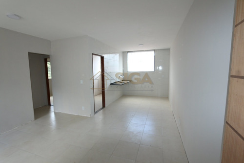 Imagem 2 de 13 de Oportunidade - 2 Quartos, Próximo Ao Centro Por R$ 250.000 - 158
