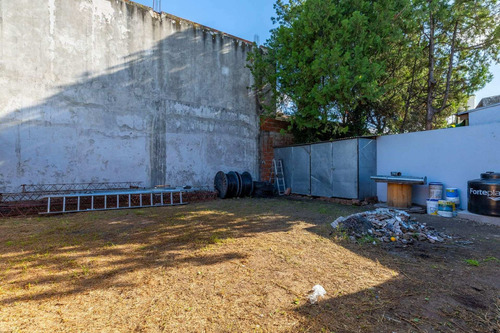 Casa Venta 3 Dormitorios Y Parque En La Plata