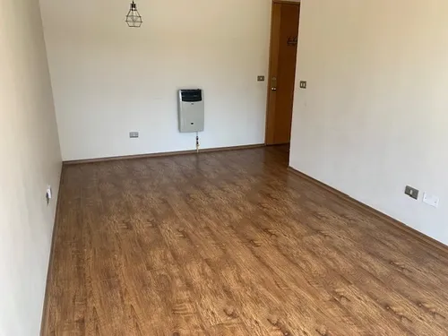 Reposeído Banco Santander/ Lago Zenteno-camino Internacional