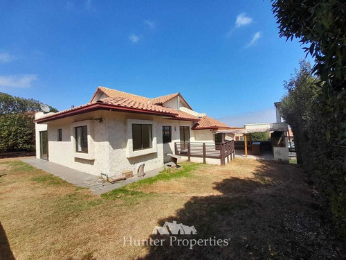 Casa En Venta De 4 Dorm. En Quintero