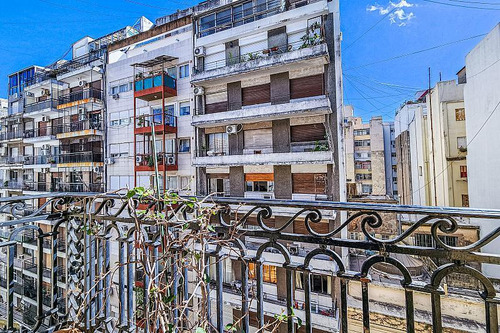 Edificio De Categoría Apto Profesional. Luz Y Sol