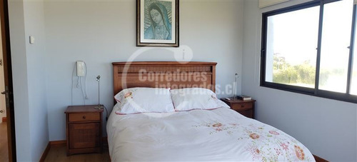 Casa En Venta De 8 Dorm. En Santo Domingo