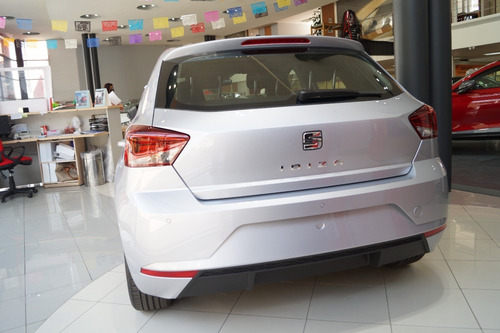 Imagen 5 de 15 de Seat Ibiza Xcellence Plata 2021