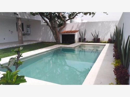 Casa Modelo B , Jardín Alberca Propia Estrene Fracc Vigilanc