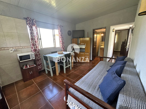 Casas En Venta En Playa Hermosa, Piriápolis. 2 Propiedades En Un Padrón. Cercada Perimetralmente.