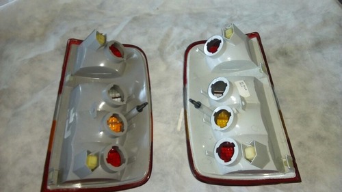 Juego De Faros Traseros Der E Izq Blazer 96/01