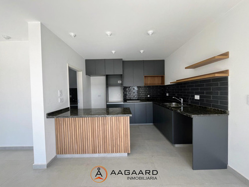 Lomas De Manantiales - Hermoso Duplex De 3 Dormitorios 3 Baños A Estrenar