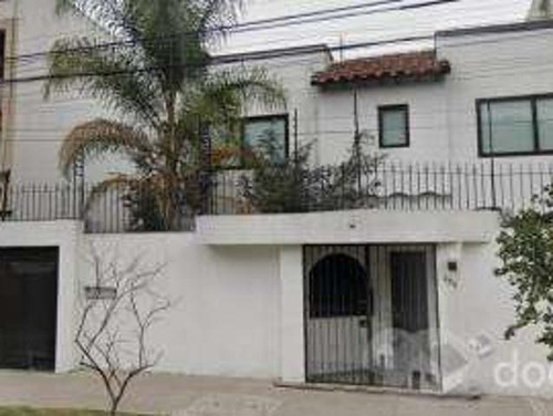 Am-hermosa Y Amplia Casa En Remate Bancario Muy Bien Ubicada En Polanco