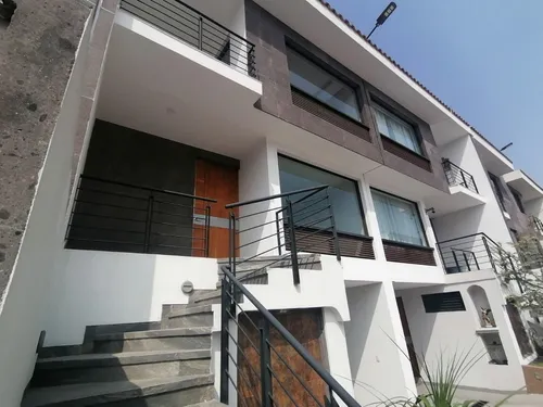 Increíble Casa Con Alberca Y Salón De Eventos