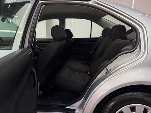 Volkswagen Jetta Clásico 2.0 Cl Team Mt