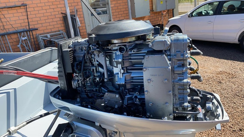 Imagem 4 de 6 de Motor 40 Hp Yamaha 2 T Usado