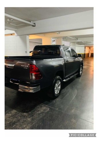 Imagen 15 de 16 de Toyota Hilux 2019 2.8 Cd Srv 177cv 4x2