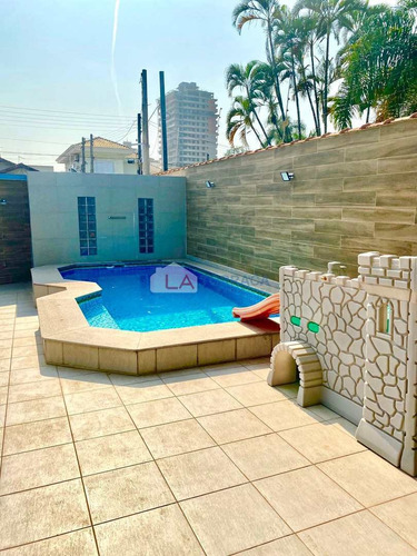 Imagem 6 de 30 de Ref. 14017 - Casa Isolada - 4 Suítes - Piscina - Churrasqueira - V14017
