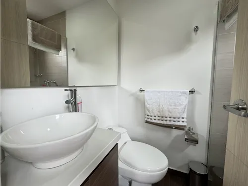 Venta De Apartamento En Calasanz, Espacioso Y Excelente Ubicación
