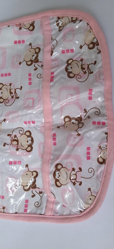 Babero Plástico Para Bebés Niñas Impermeable (Usado)