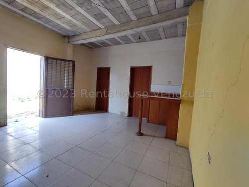 Ecl 23-30652 Rent A House Vende Terreno Con Anexo En Villa De Cura
