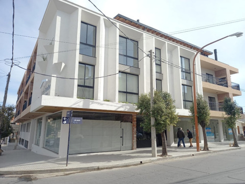 Imagen 15 de 16 de Hermoso Departamento Categoria Pileta Y Cochera
