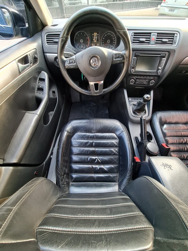 Imagen 10 de 12 de Volkswagen Vento 2.0tsi Sportline