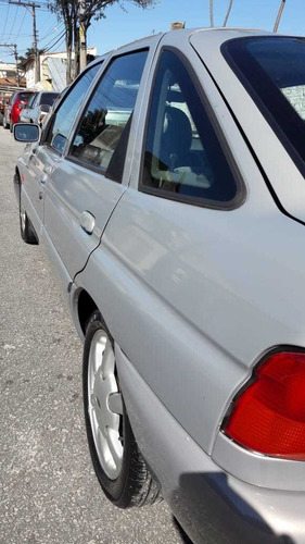 Ford Escort 1998