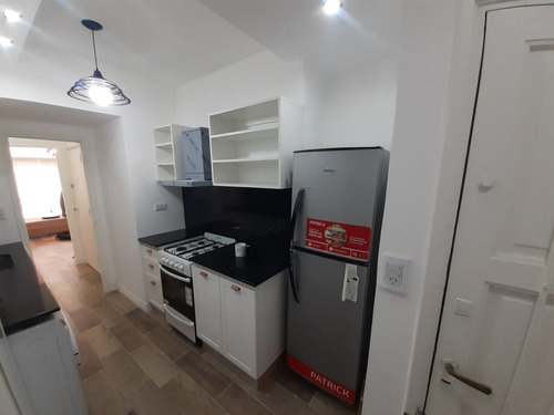 Imagen 2 de 26 de Excelente Departamento De 3 Ambientes Todo A Nuevo, Con Vista Al Mar Y A La Plaza Colón, 70 M2