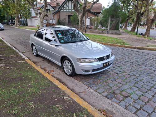 Chevrolet Vectra 2.2 Cd At