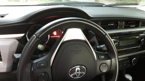 Toyota Corolla Xei Pack 1.8 Cvt Tipo Sedan 4 Puertas