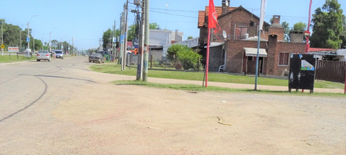 Local Comercial-alquiler En Atlatida-canelones