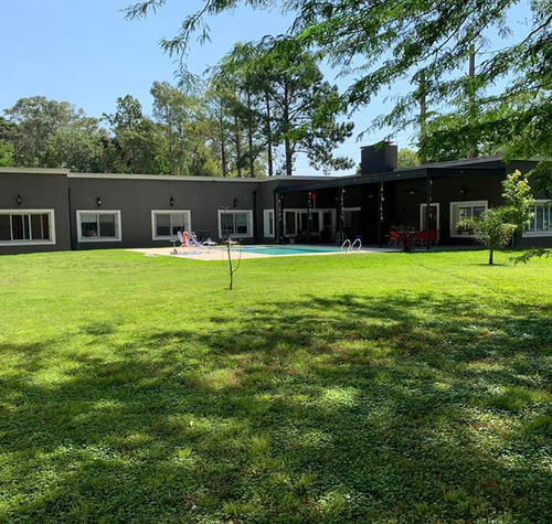 Venta Parque Leloir. Propiedad En Una Sola Planta Con 4 Dorm