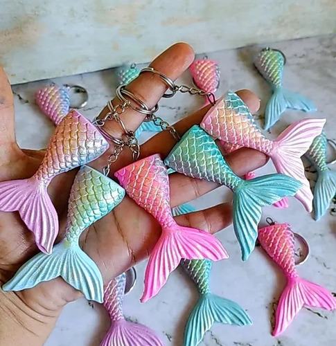 Llaveros Cola De Sirena 20 Uni + 15 Tiburones Porcelana Fria