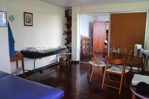 Se Vende Casa Con Potencial Baruta Yf