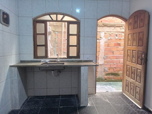 Vendo Um Sobrado Com 4 Casas Todas Alugadas,,,