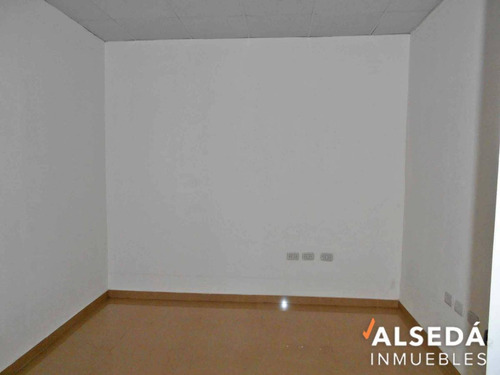 Imagen 8 de 27 de Casa Uso Comercial - Luis Agote