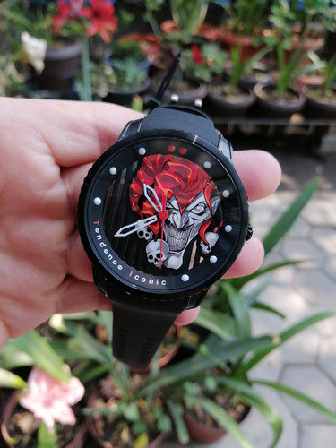 Reloj Tendence Joker Skull Calavera Invicta Gc Momo Nautica (Usado)