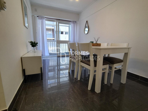 Departamento En Venta En Pleno Centro De Mar Del Plata 2 Ambientes A La Calle