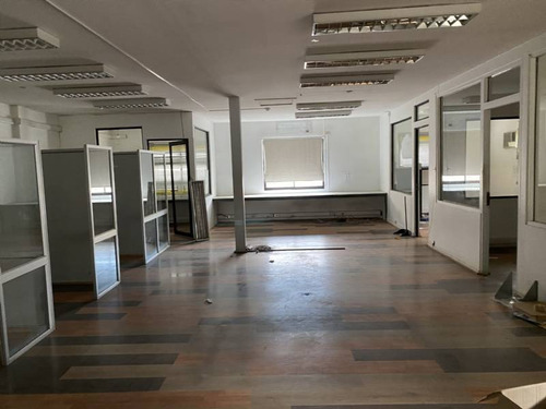 Imagen 11 de 17 de Propiedad Comercial Con Oficinas Y Bodegas