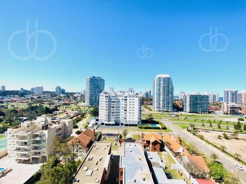 Imagen 17 de 17 de Venta De Apartamento 2 Dormitorios Con Vista Al Mar En Playa Mansa, Punta Del Este- Ref: 54462