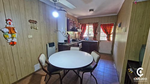 Imagen 3 de 11 de Chalet En Venta De 3 Ambientes En Ituzaingo