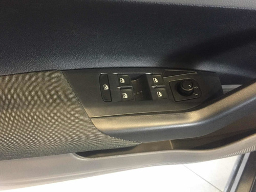 Imagen 7 de 10 de Volkswagen Polo Comfortline At