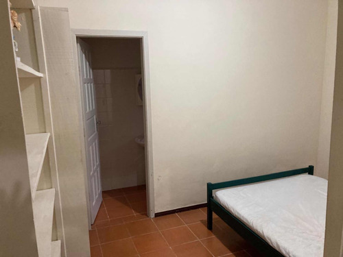 Casa De 3 Quartos, Sendo 1 Suite E 2 Quartos C Banheiro