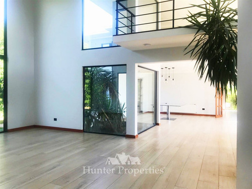 Casa En Venta En Oferta De 5d 5b De 579 M2 En Unihue Talca