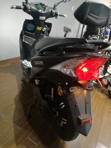 Imagen 23 de 25 de Scooter Electrico Hawk Sunra Litio 3000w Moto Eco Capital