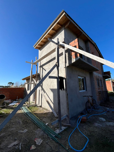 Venta Dúplex En Mar Del Tuyu, Venta En Pozo, Unidades Al Fondo, Calle 86 Nro 852, La Costa