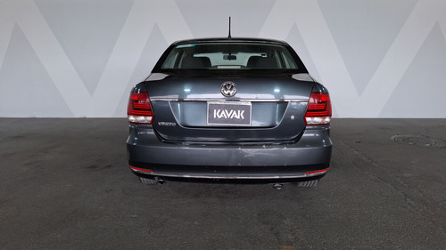 Volkswagen Vento 1.6 HIGHLINE STD.