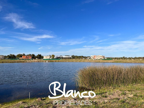 Imagen 5 de 15 de Oportunidad! Hermoso Lote A La Laguna Dentro Del Barrio Santa Ana - Villanueva