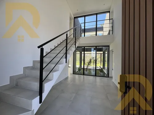 Casa En Venta 5 Ambientes A Estrenar 2 Plantas Vista A La Reserva En Puertos Del Lago