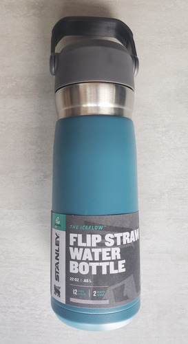 Stanley Flip Straw Water Bottle 650ml/22oz