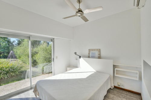 Imagen 15 de 30 de Casa De 3 Dormitorios En Venta Hostal Del Sol Con Pileta Fisherton
