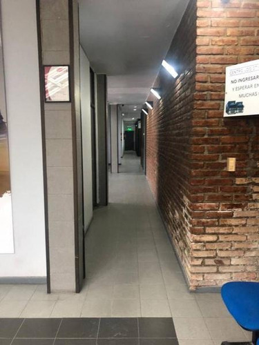 Imagen 9 de 13 de Deposito En Avellaneda - Venta